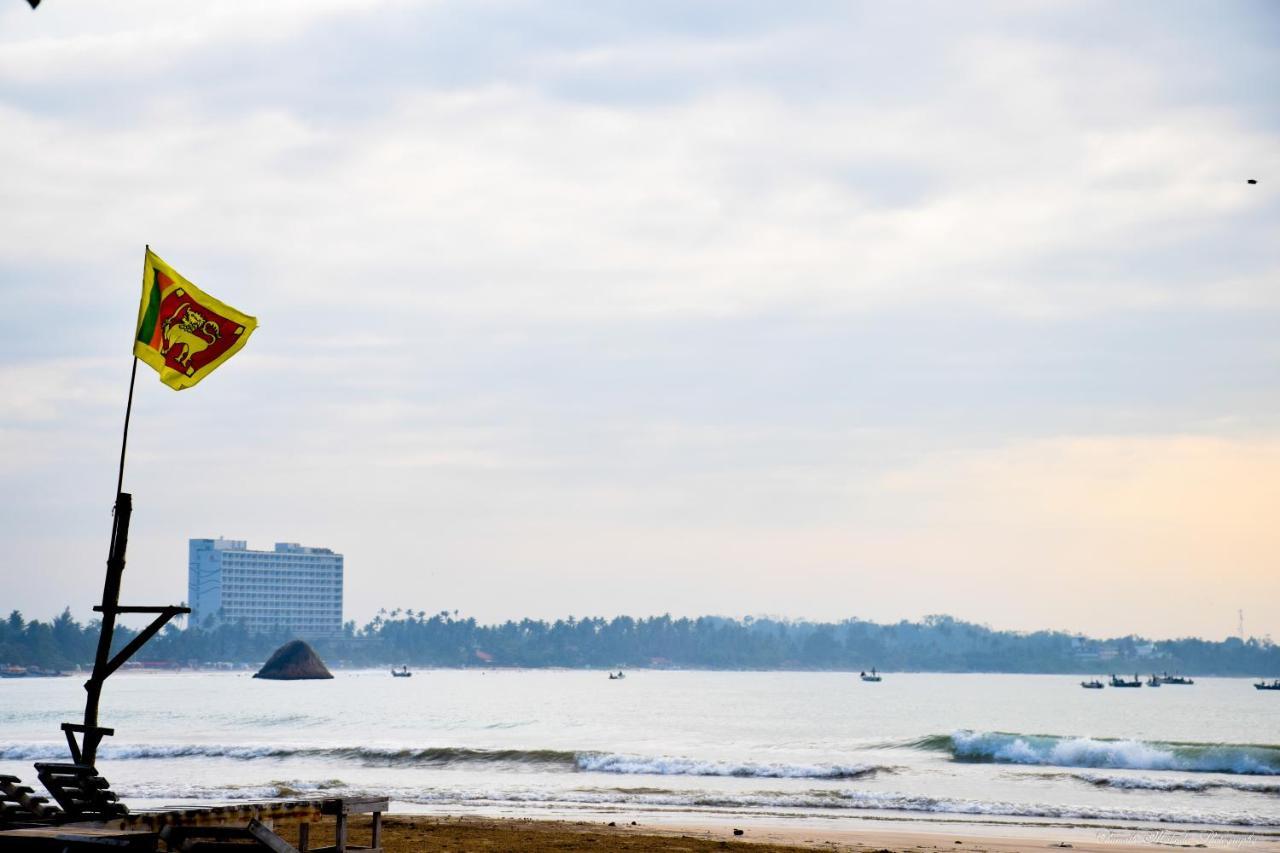 Tenasi Beach Resort Аханґама Екстер'єр фото